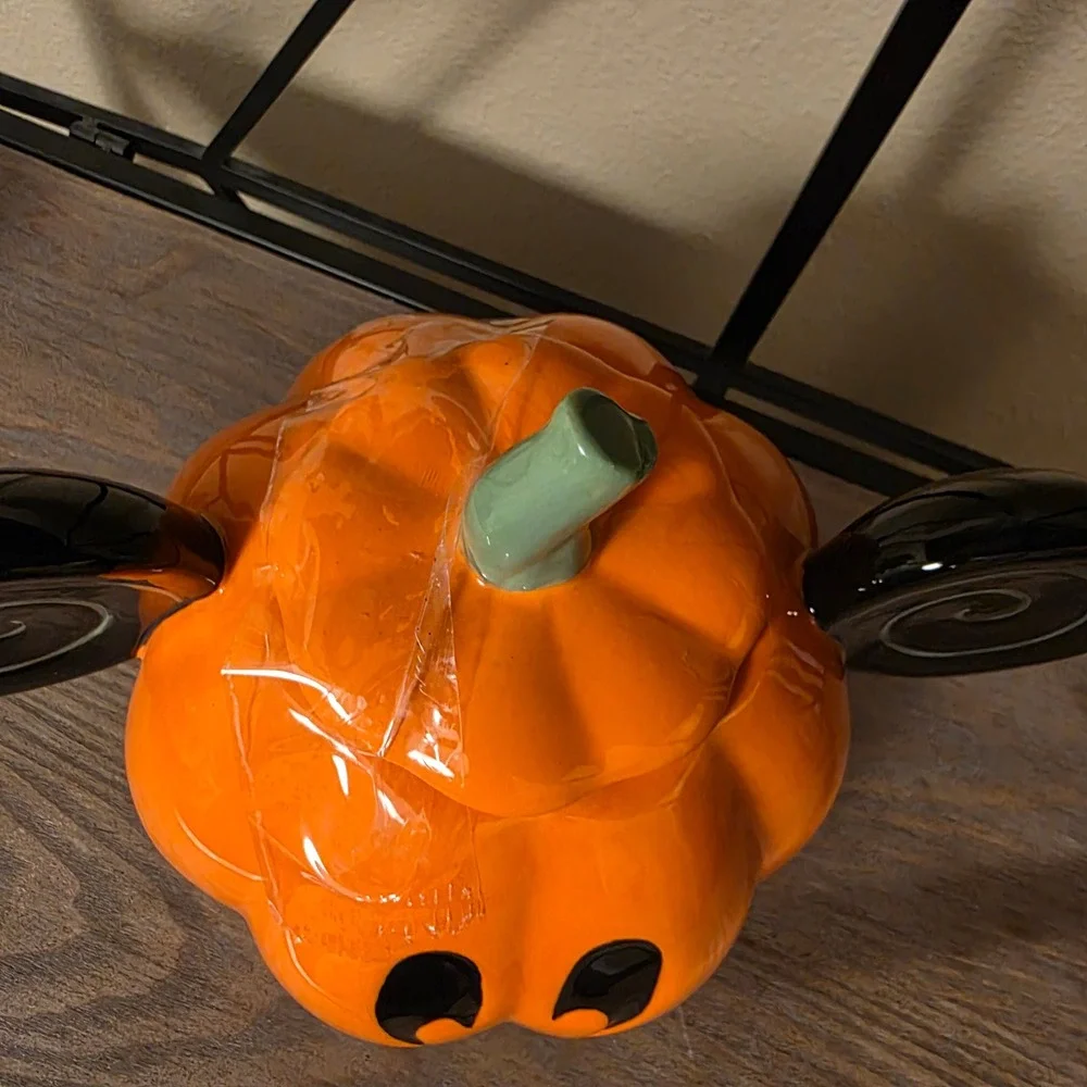 Disney Mickey‎ Mouse Pumpkin Halloween Cookie Jar Ceramic with Lid Holiday Decor